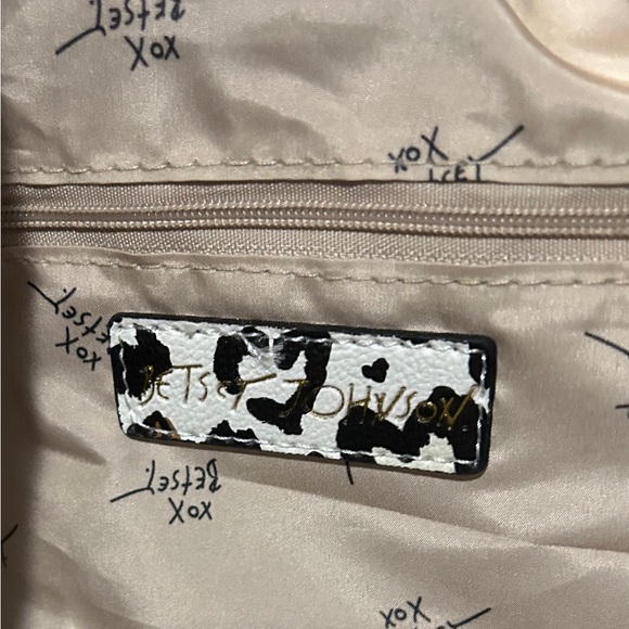 BETSEY JOHNSON XOSPEEDY LEOPARD HEARTS DUFFLE BAG - Picture 11 of 14